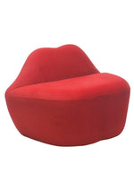 Load image into Gallery viewer, Master Series Lips Chair - Red