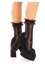 Load image into Gallery viewer, Leg Avenue Lace Ruffle Nylon Anklet with Mini Bow and Heart Accents - Black - One Size
